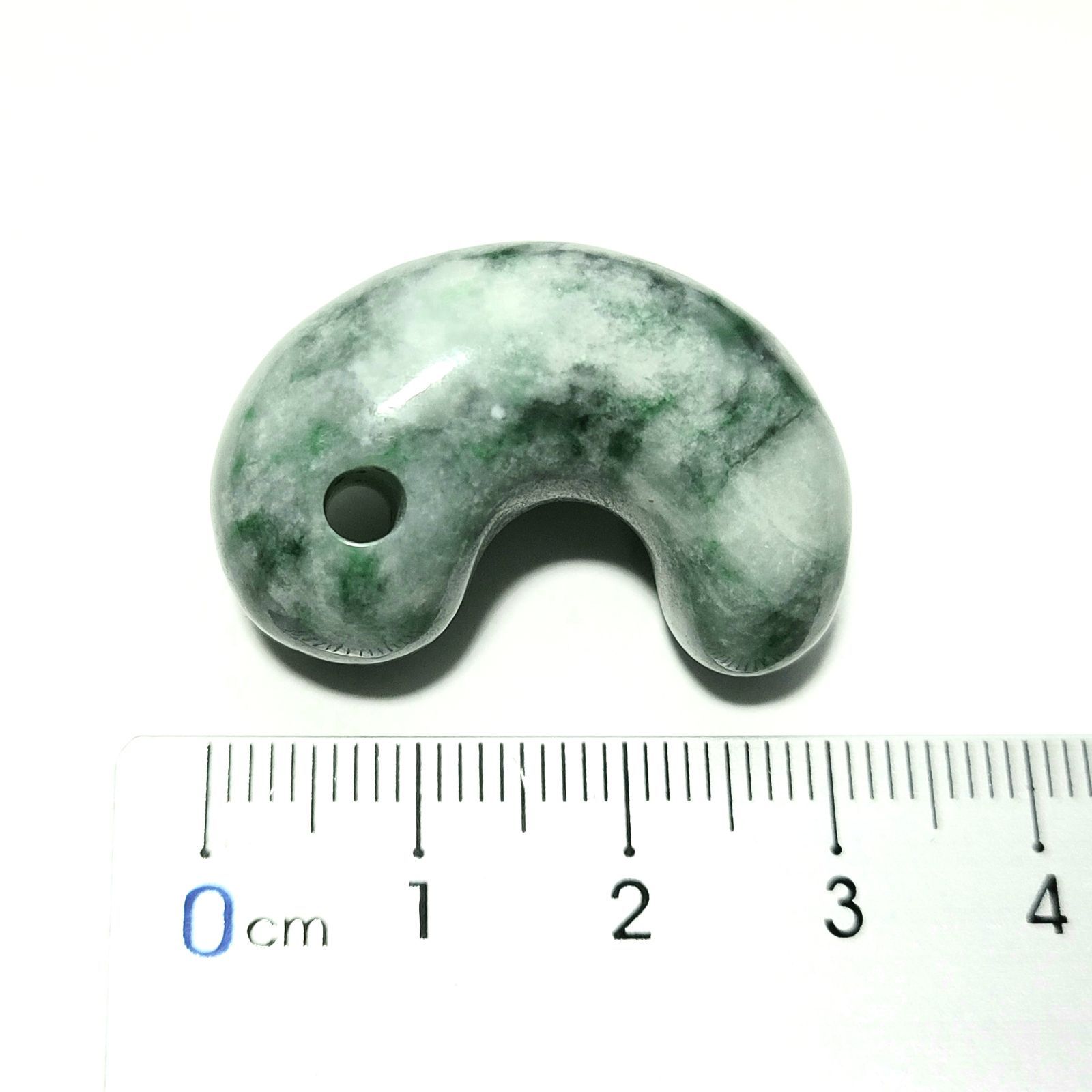 糸魚川翡翠:勾玉 ms-MT0007 - メルカリ
