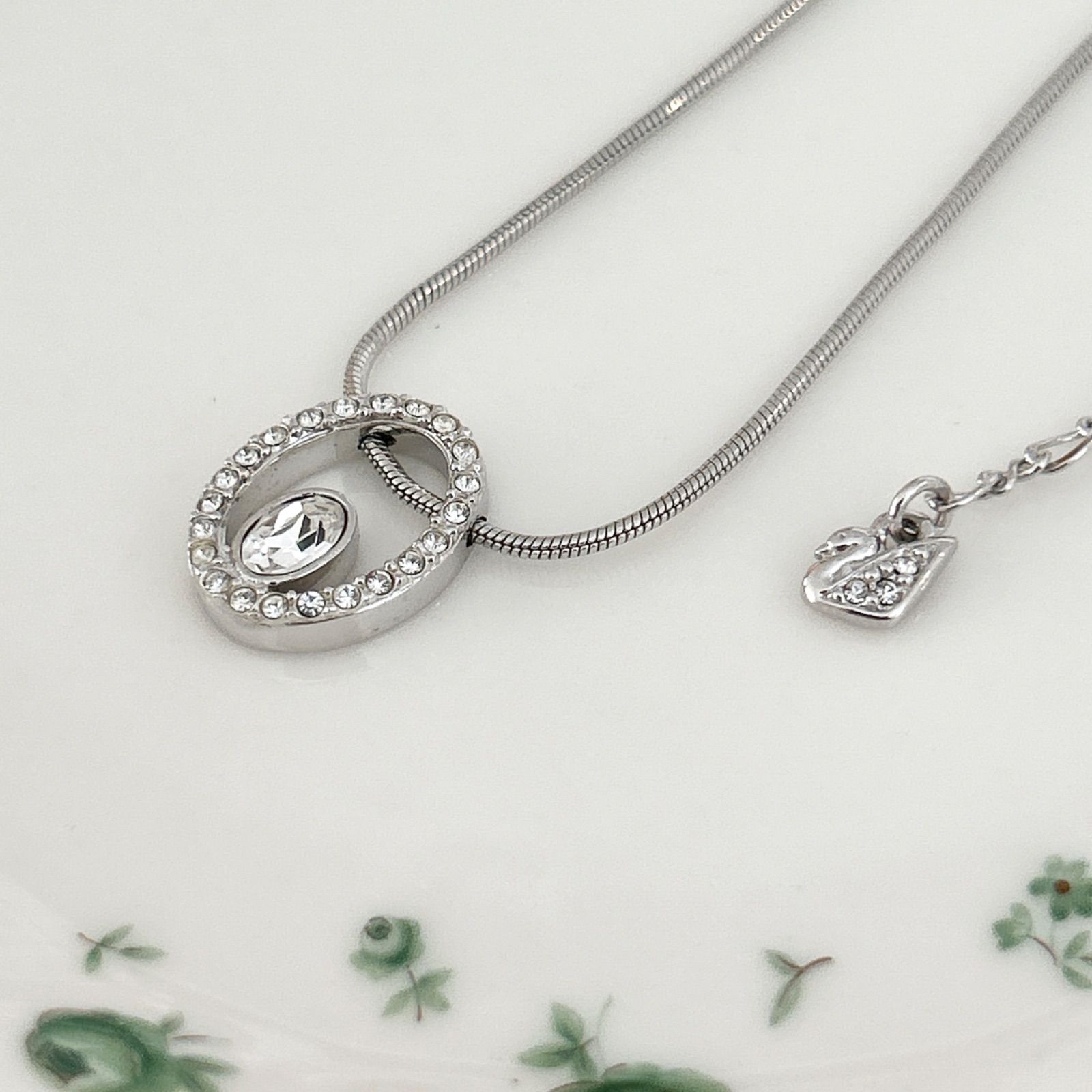 SWAROVSKI スワロフスキー クリスタル オーバル ネックレス