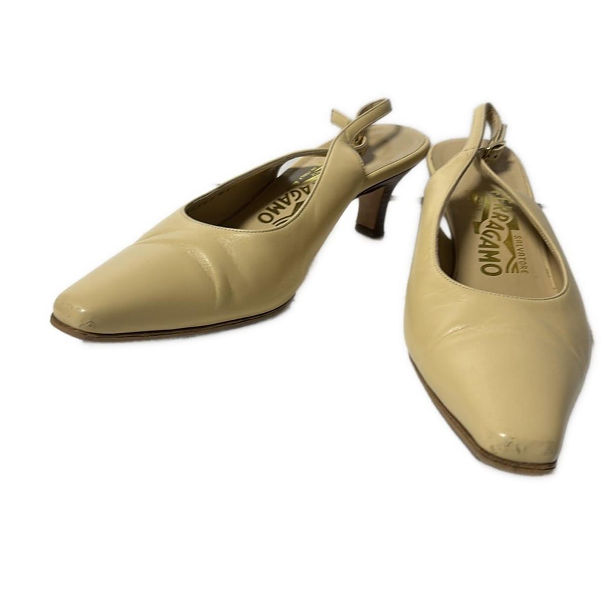 Salvatore Ferragamo ベージュ サンダル FERRAGAMO #sns フェラガモ Ferragamo サンダル 5+ D ベージュ