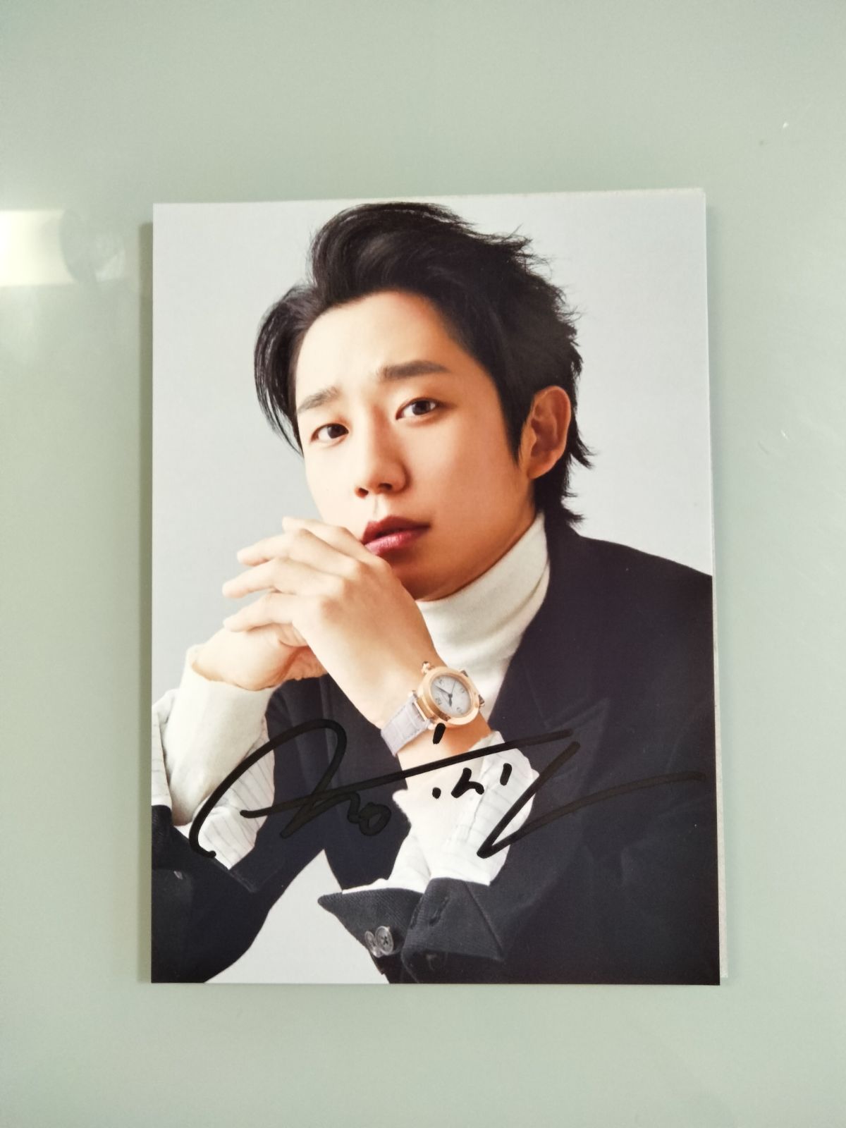 チョン・ヘイン直筆サイン入り2Lサイズ写真…Jung Hae-in… - メルカリ