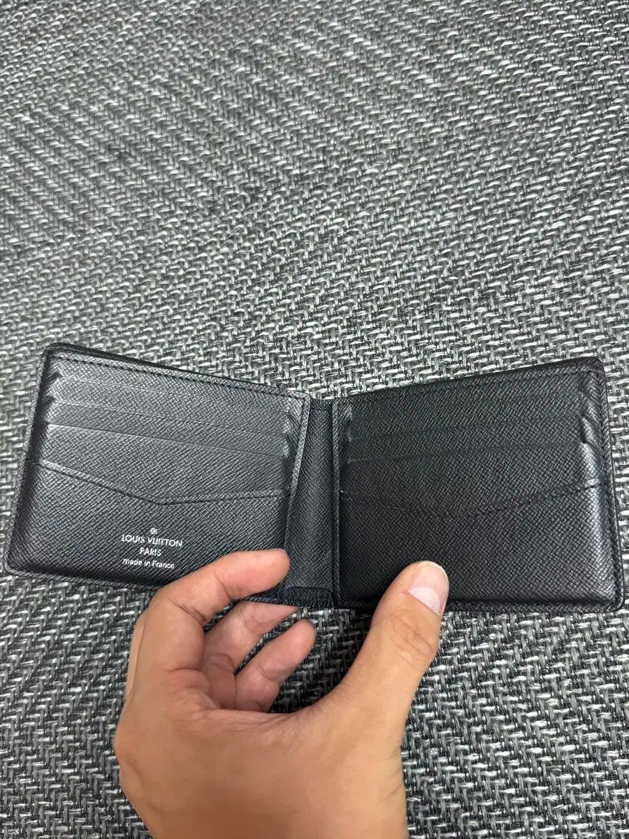 ルイヴィトン モノグラム エクリプス スプリット 二つ折り財布 楽天