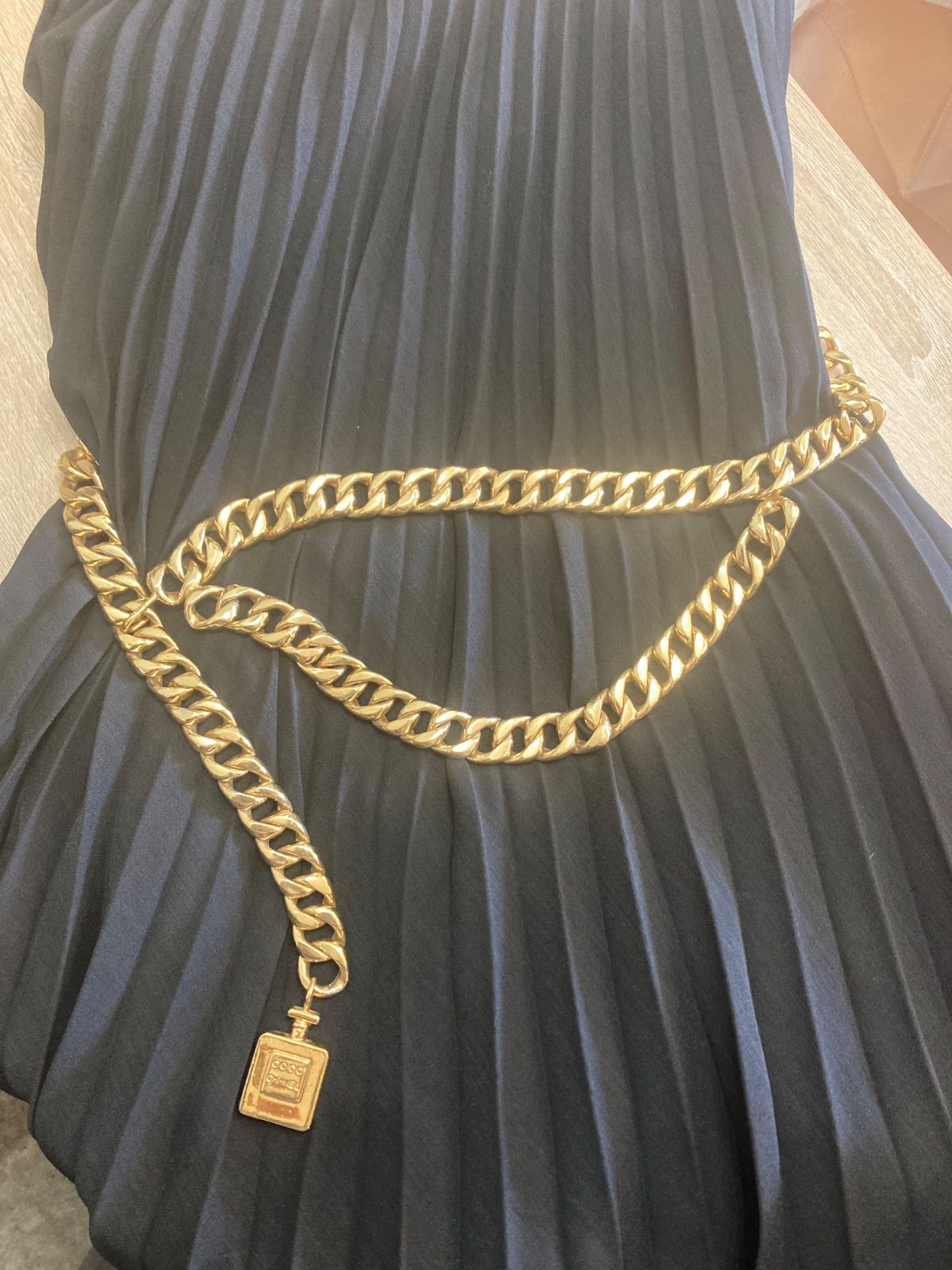希少　シャネル　ベルトップ　ヴィンテージ品　CHANEL CHANEL（ベージュ系）のフリマアイテム一覧