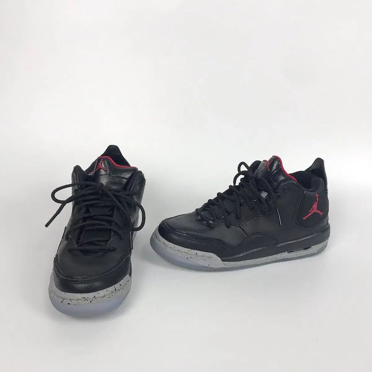 適切な価格 NIKE(ナイキ) キッズ ジュニア 23 コートサイド ジョーダン シューズ(女性用)