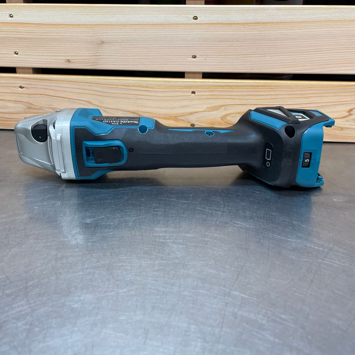 ☆マキタ(makita) 100mmコードレスディスクグラインダ GA412DZ【東大和