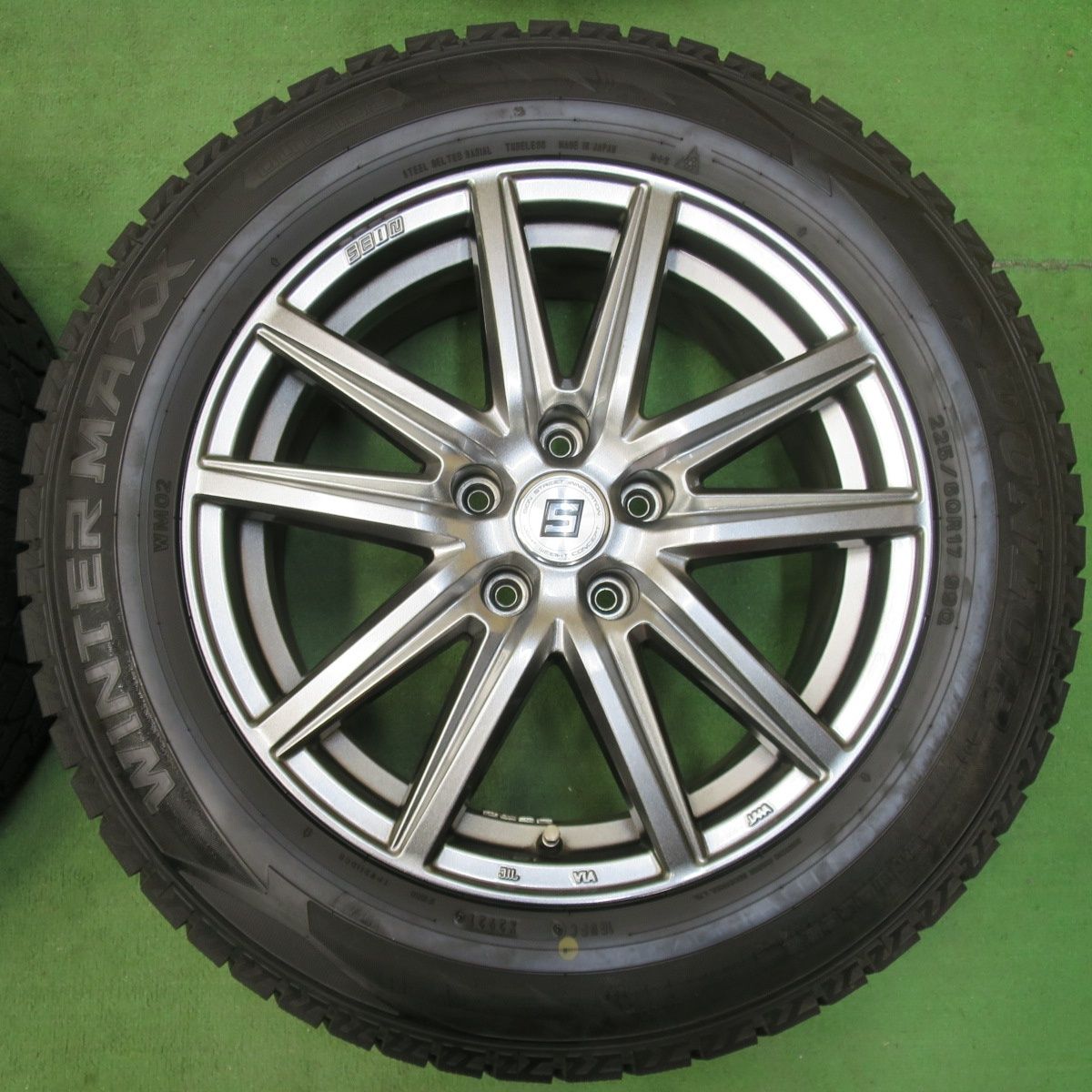 送料込】バリ山 225/60R17 スタッドレスタイヤ・ホイール ４本セット - メルカリ