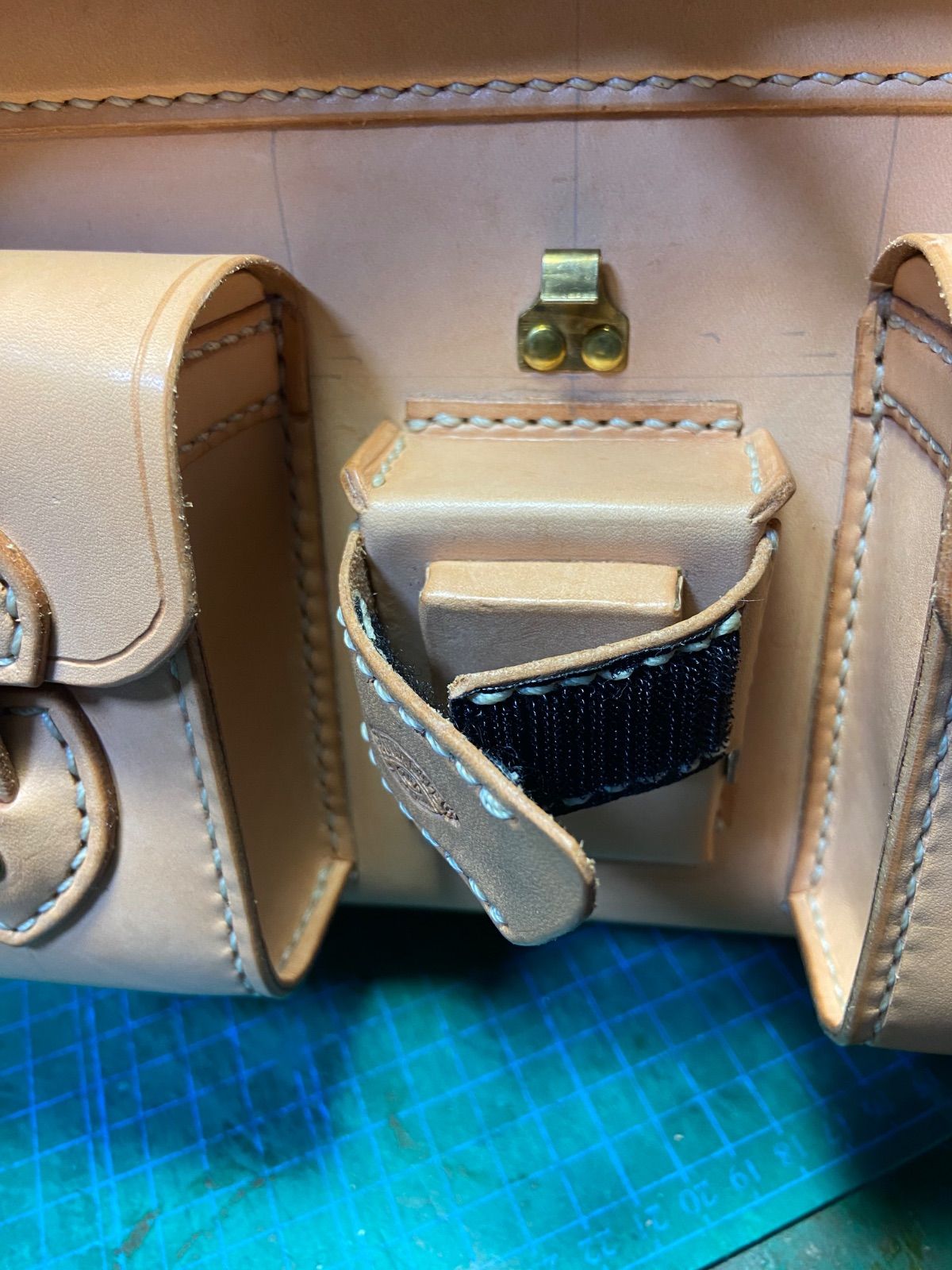 フロントバッグ 総革