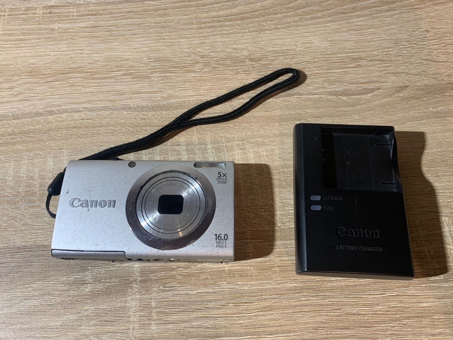 5569 Canon キヤノン PowerShot シルバー デジカメ A2400IS 動作 済み