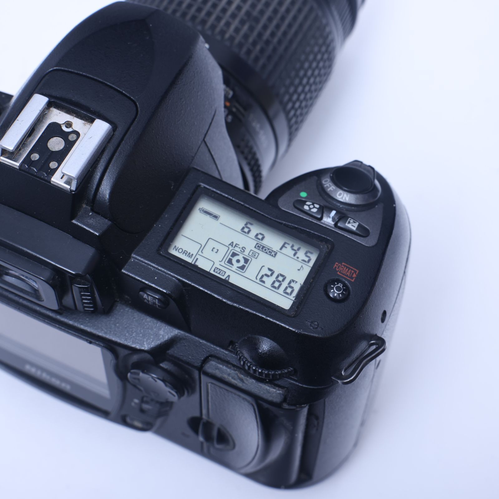 スマホ転送可　Nikon D70 一眼レフデジタルカメラ 電池 充電器 レンズ付 スマホ転送可 Nikon D70S 一眼レフデジタルカメラ 電池 充電器