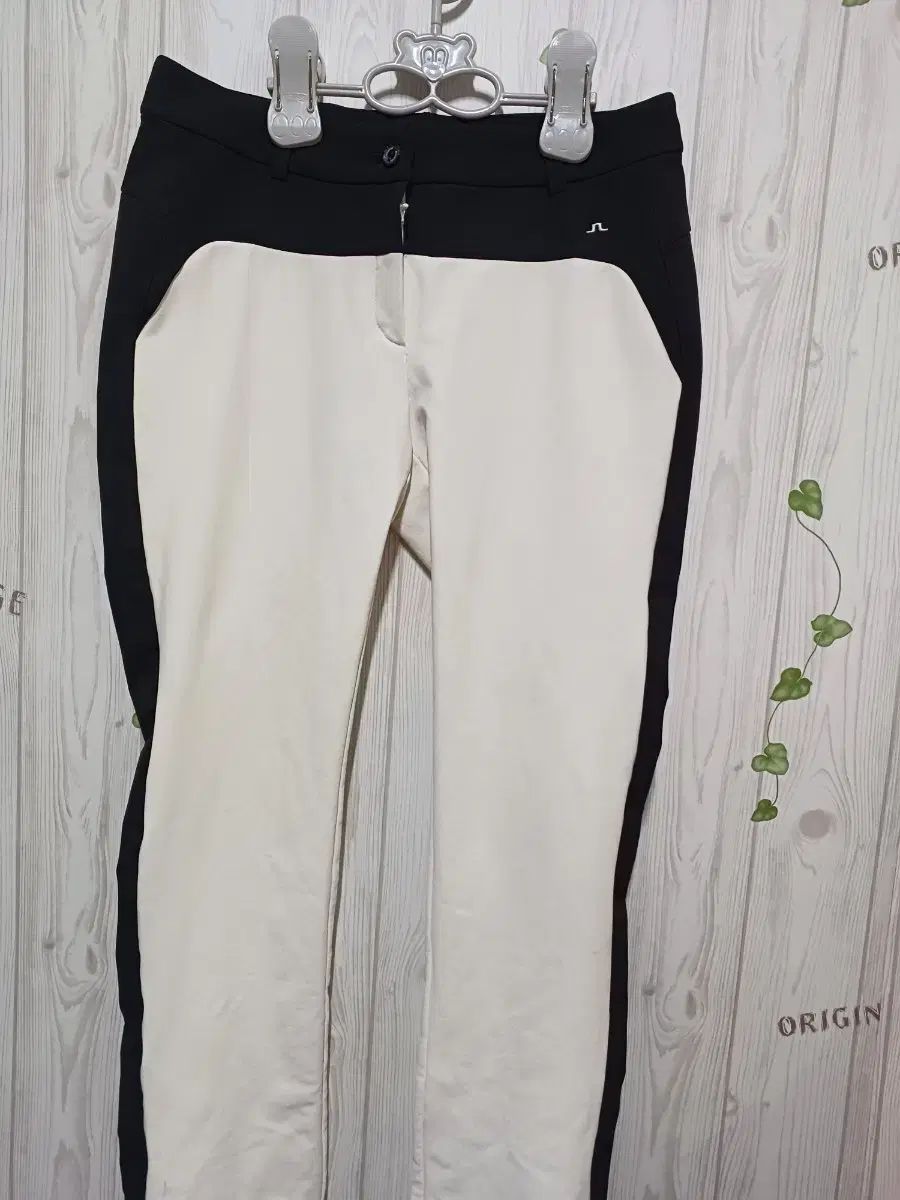 J.LINDEBERG J.リンドバーグ レディース ゴルフパンツ 28