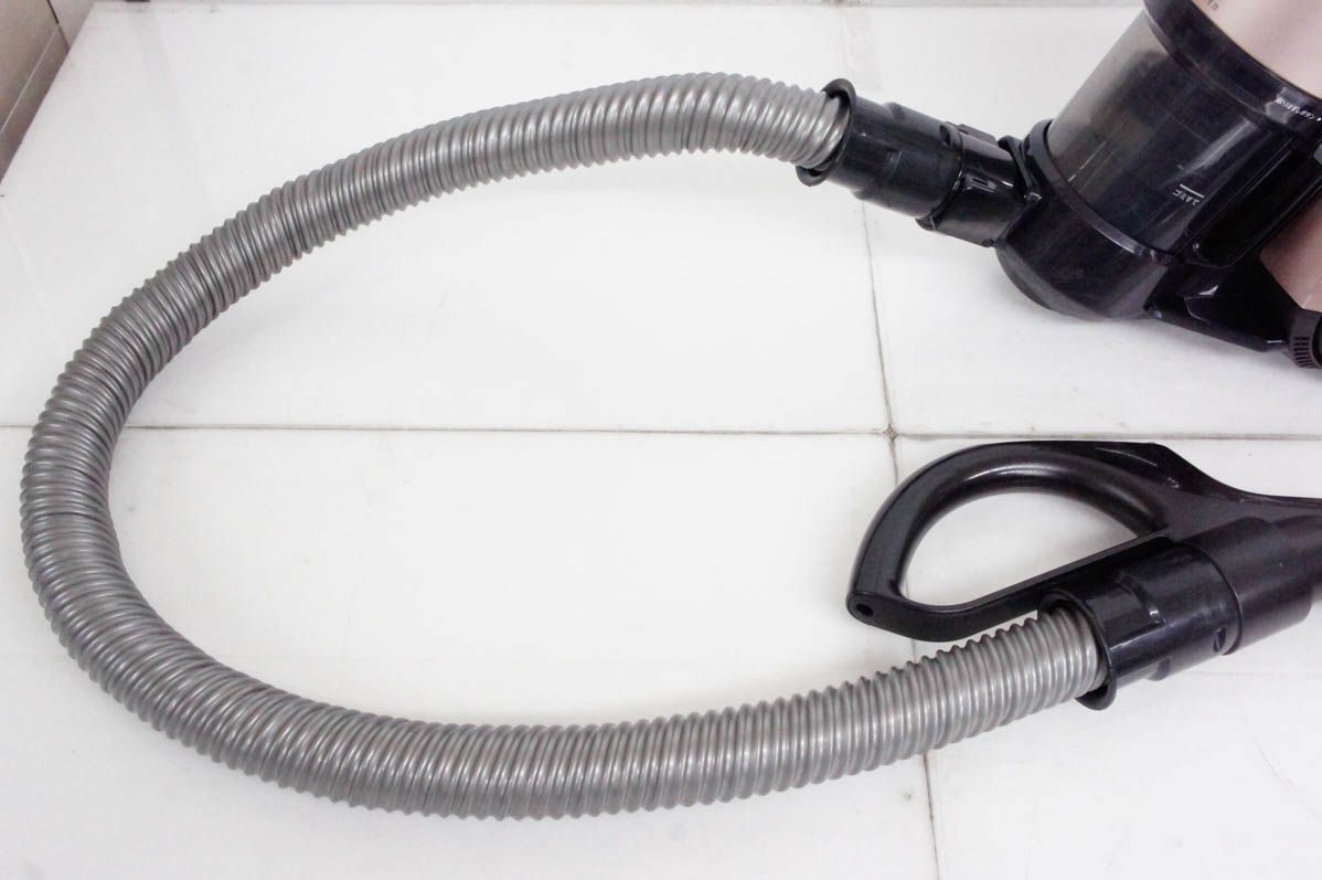 中古】東芝 サイクロンクリーナー トルネオ ヴイ VC-SG620