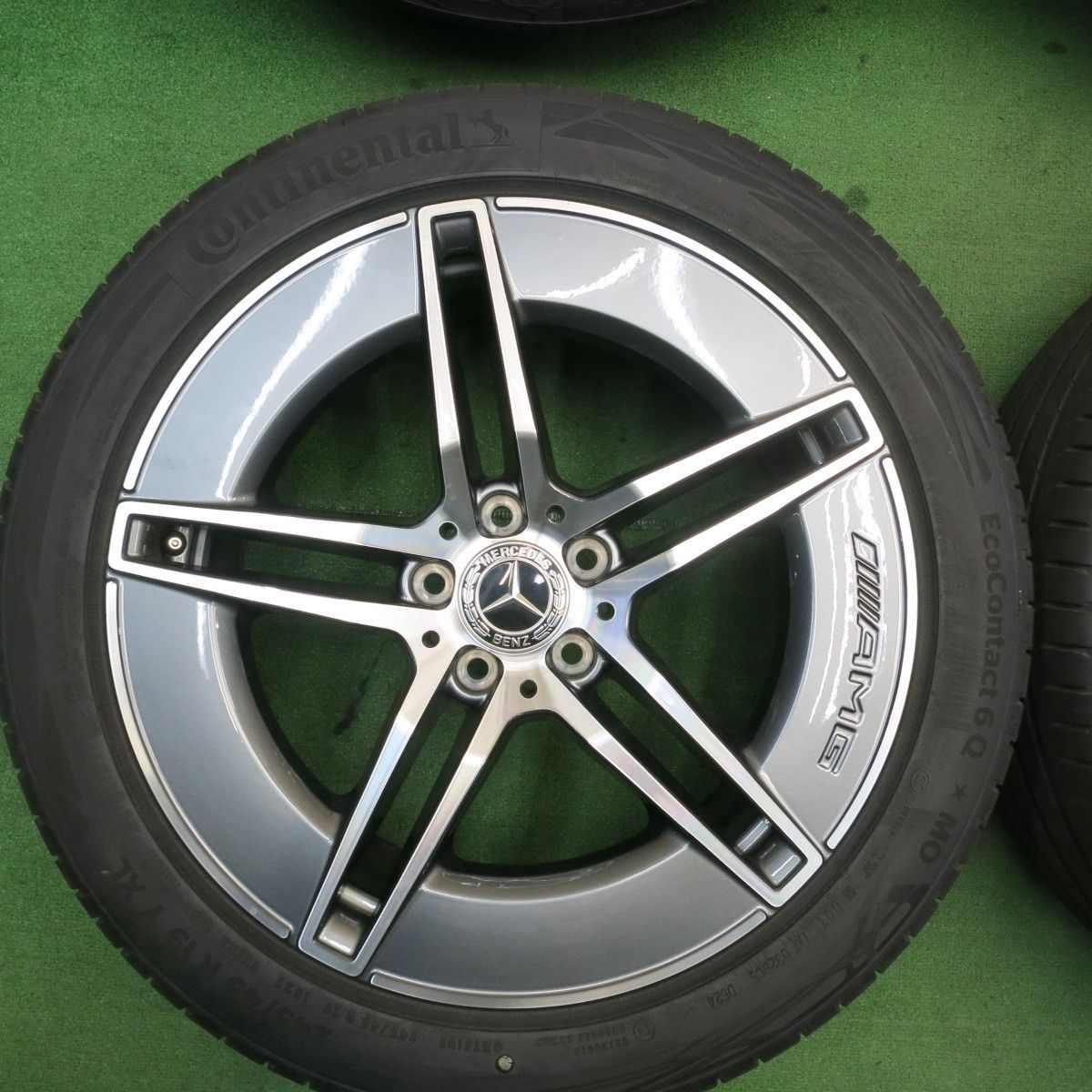 275|40R19 コンチネンタル