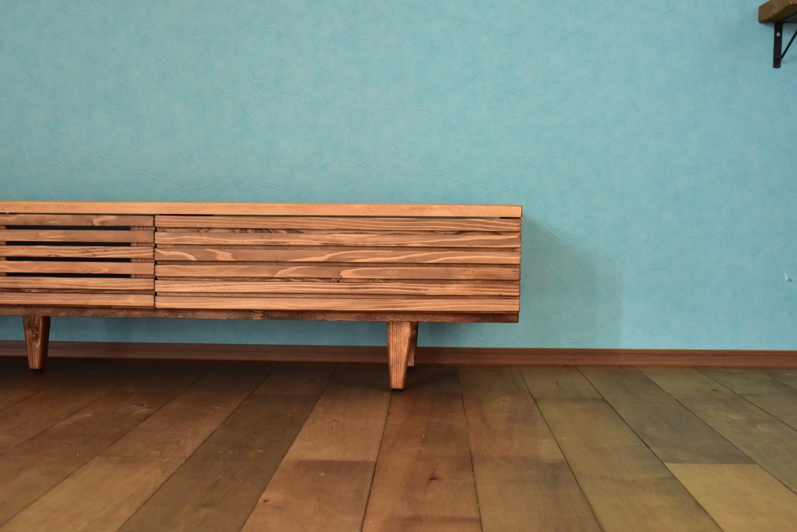 1台限定！直ぐに発送！】テレビボード ミディアムブラウン 180㎝ 格子