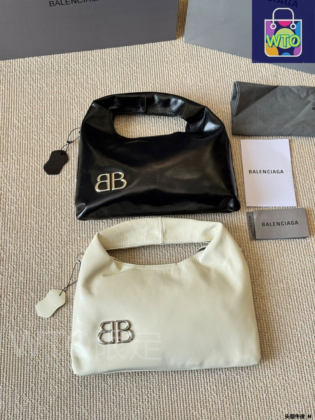 BALENCIAGA バレンシアガ アームポーチ 今日特価】Vintage Balenciaga アームポーチバッグ - メルカリ