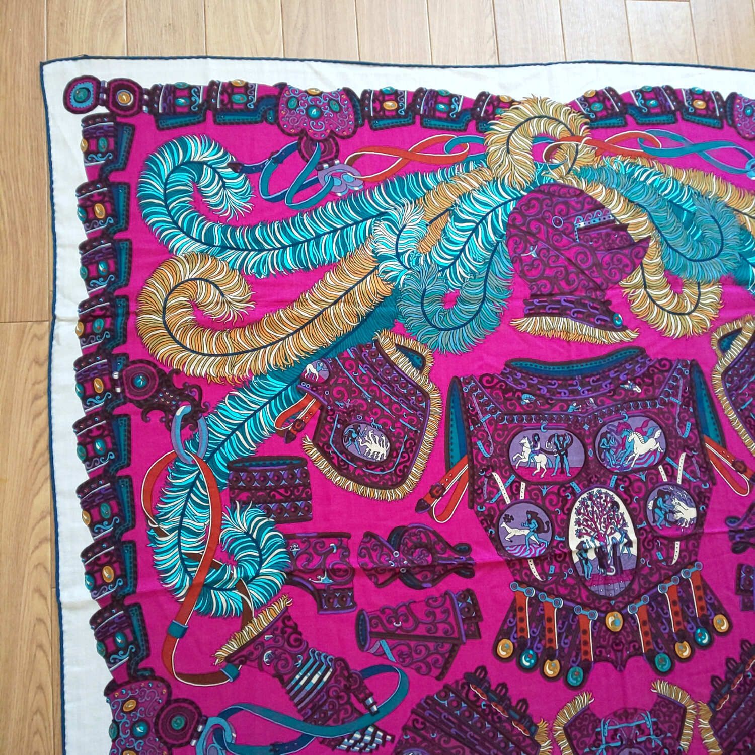 HERMES SOUS LE GIDE DE MARS 大判ストール 140 HERMES SOUS LE GIDE DE MARS 大判ストール 140 Hermes