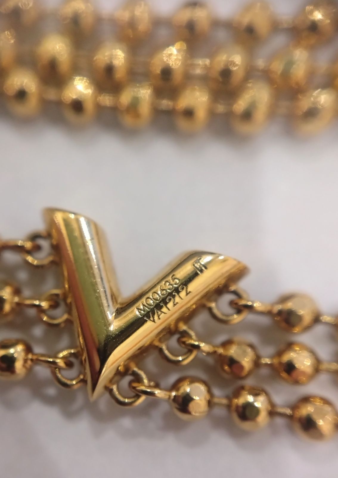 1073 綺麗！ LOUIS VUITTON ルイヴィトン コリエ エセンシャル V
