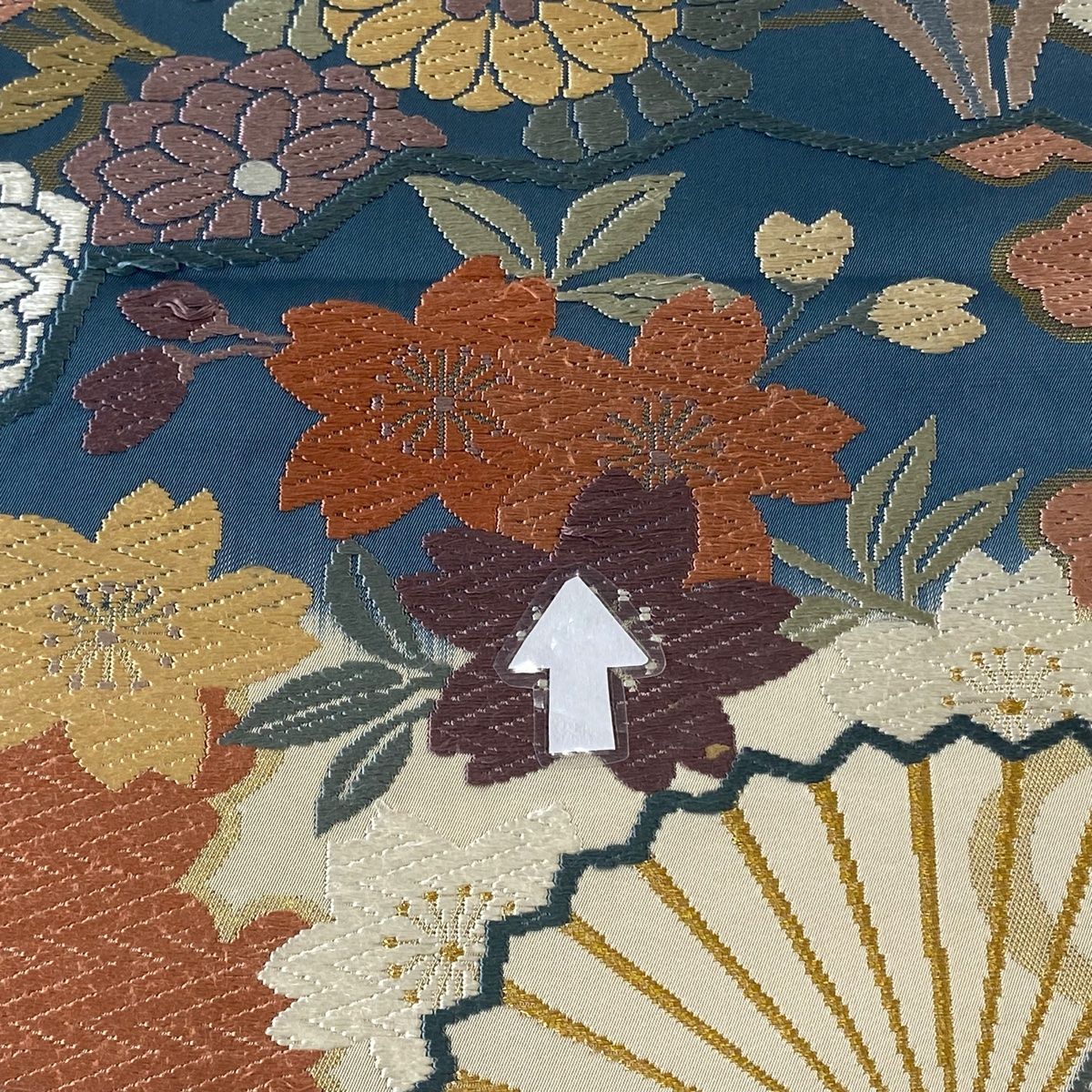 袋帯 流水 縞に流水 上品 素敵なデザイン 六通 正絹 AO-4956 年に一度の本決算セール】 （仕立て上がり・中古美品） 創作正絹