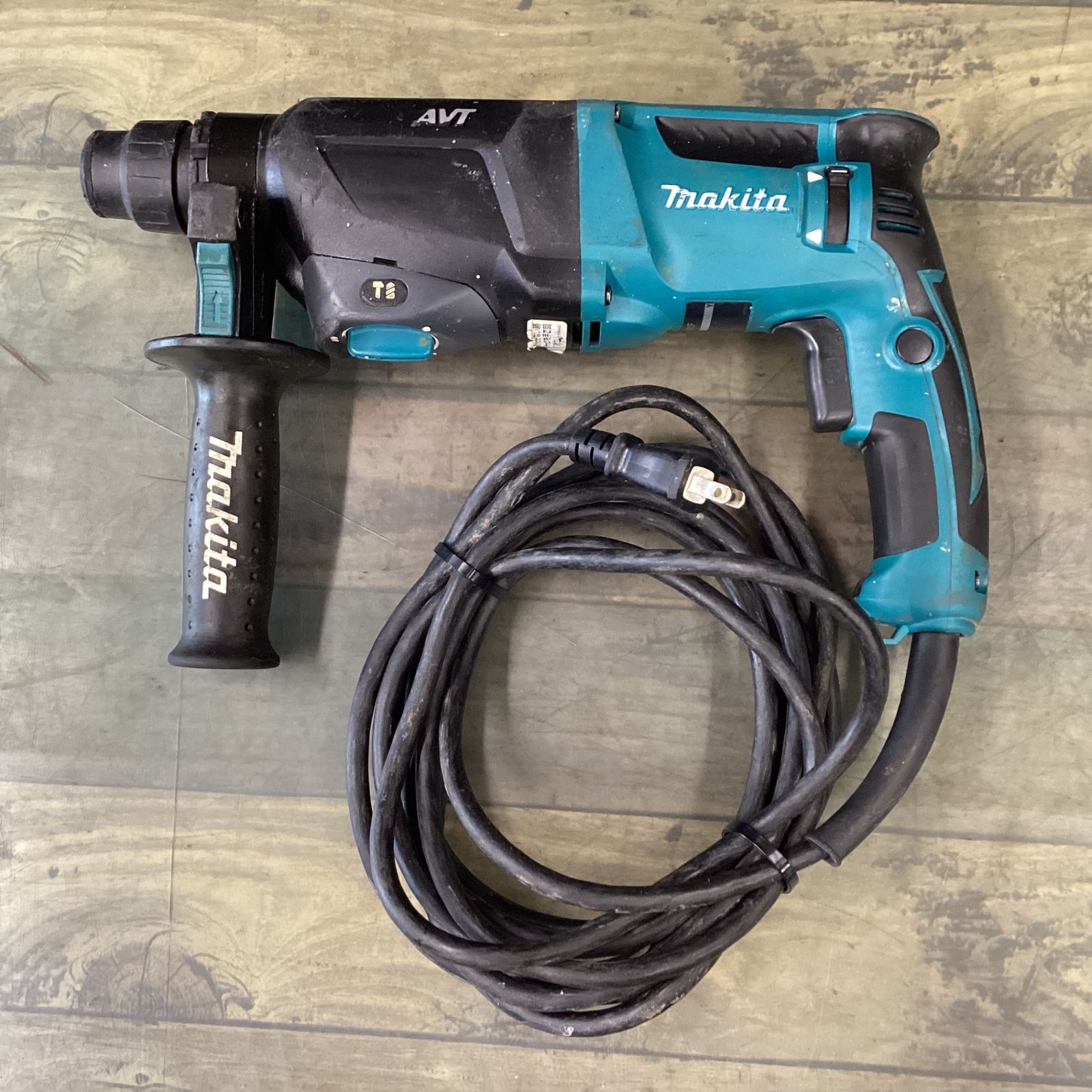Makita - 中古品　マキタ　26mmハンマドリル　HR2611F Amazon | マキタ(Makita) ハンマドリル 3モード 26mm HR2611F