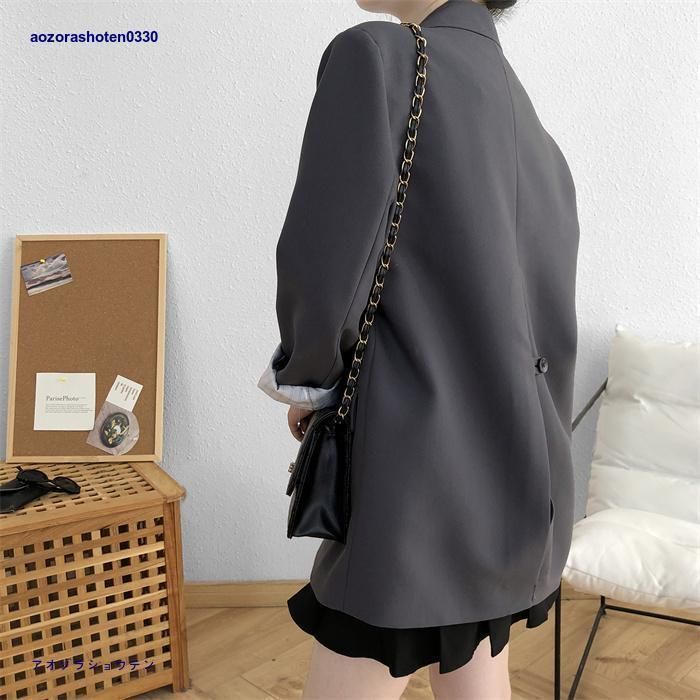 女性