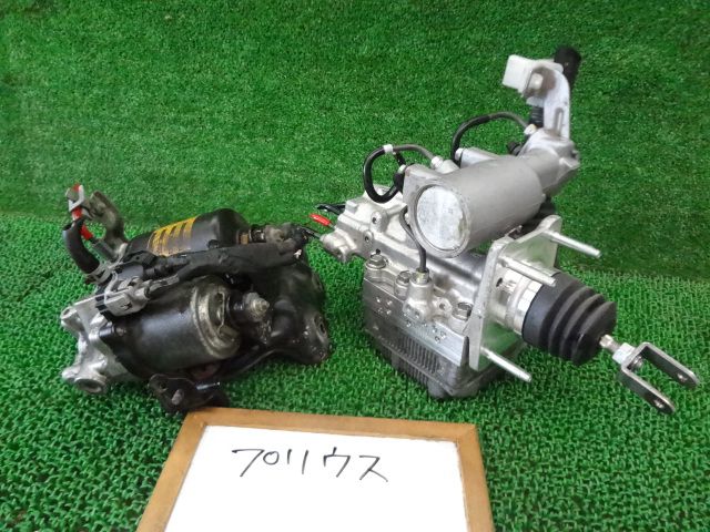 4FQ3004 BHV5 トヨタ プリウス ZVW30 後期型 S ブレーキブースター＋ABSアクチュエーター 47210-47330 47270-47030