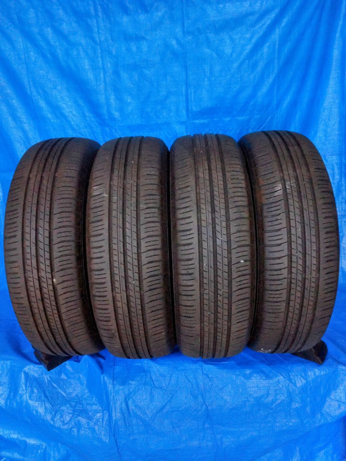 (3004) 185/65R15 88S ENASAVE EC300+ 2023年33週 品【北海道・沖縄は別途 人宛で送料無料！一般・個人のお客様も大歓迎！(説明欄参照)】