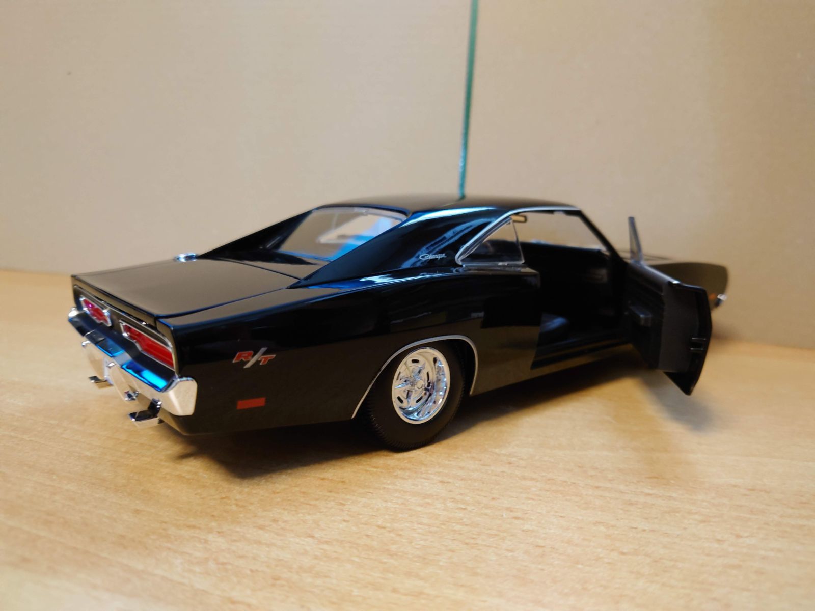 1/18 ダッジ・チャージャーR/T Dodge Charger R/T 1969 Maisto製