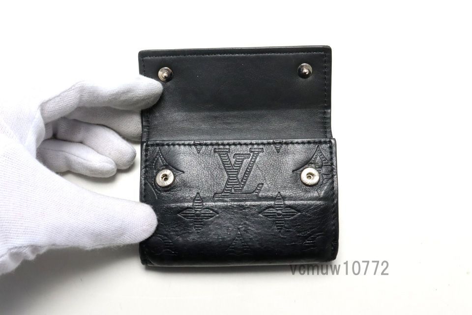 VUITTON モノグラムシャドウ