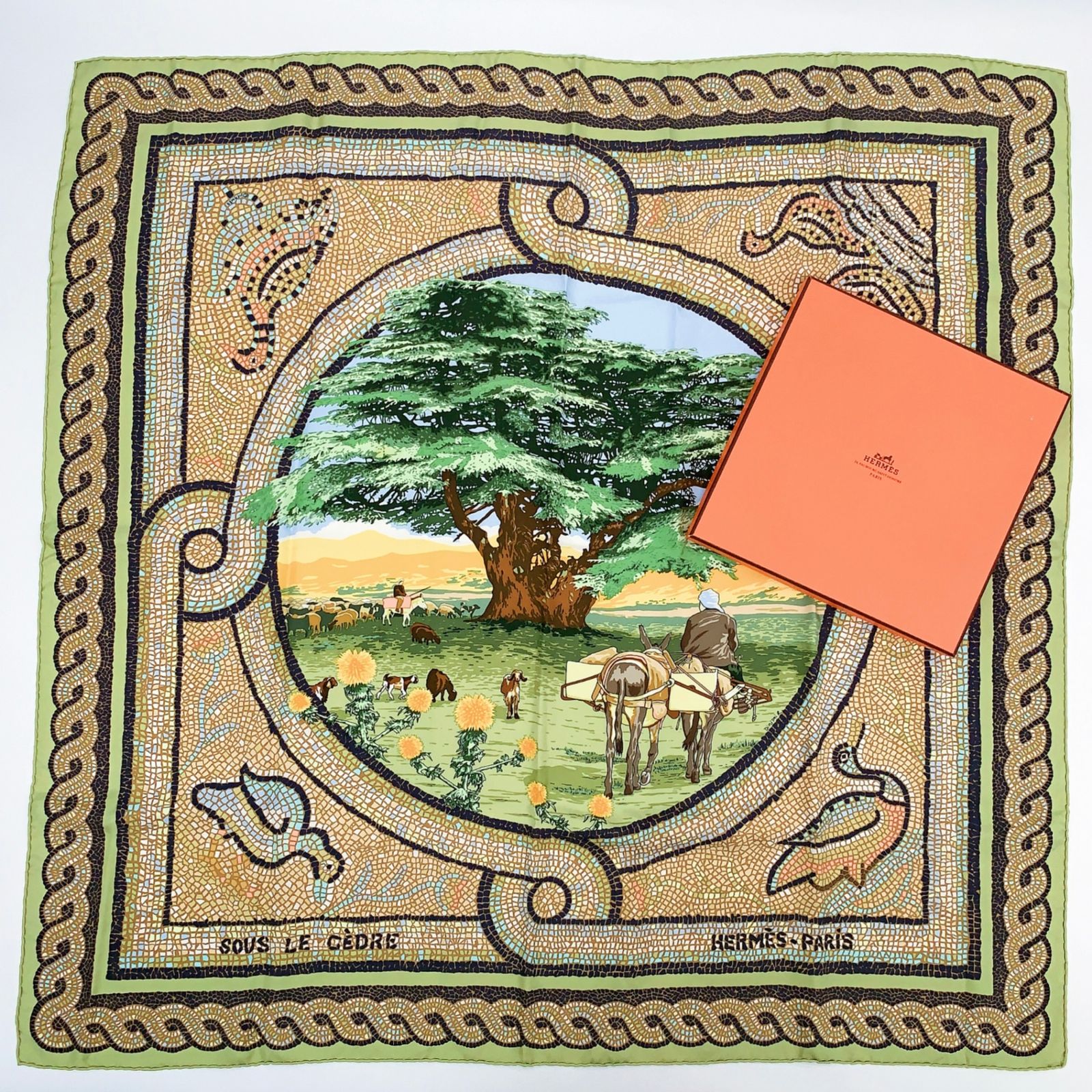 【希少】HERMES カレ90 シルク100% ヒマラヤ杉の下で 極美品 希少 HERMES エルメス カレ90 ヒマラヤ杉の下で SOUS LE