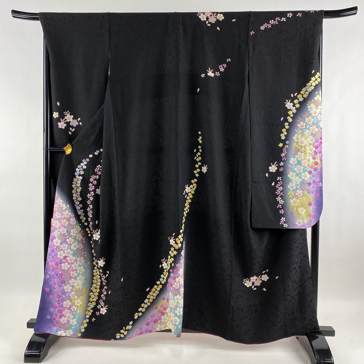 振袖 美品 名品 桜 箔 金彩 黒 袷 身丈160cm 裄丈68cm L 正絹 【中古