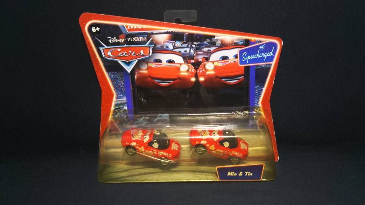 SUPER FAN MIA AND TIA ミア　ティア　カーズ ミニカー Pixar cars カーズ ミア ティア SUPER FAN MIA AND TIA ミア ティア