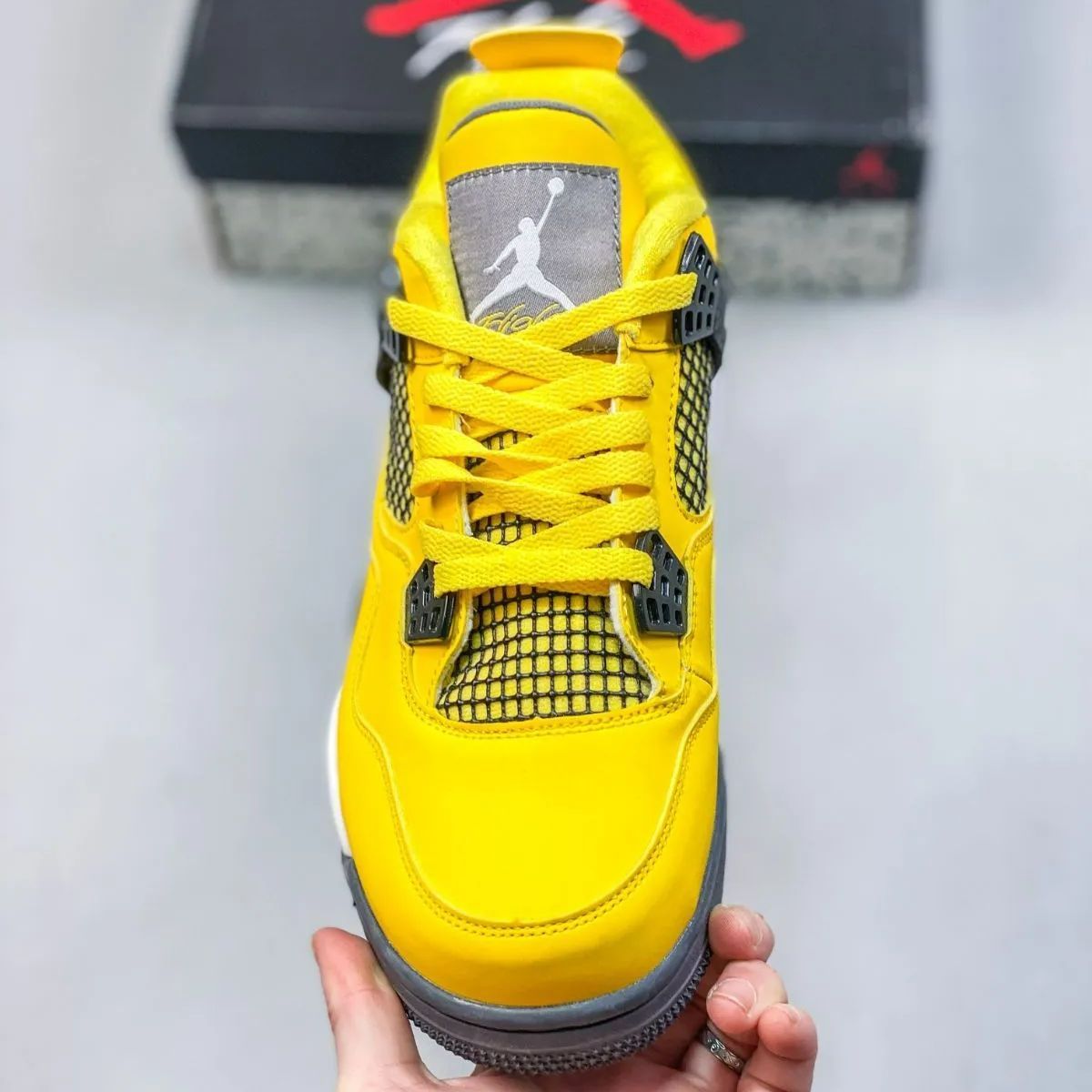 Nike (ナイキ) Air Jordan 4 Retro Lightning TOUR Yellow エアジョーダン4 ライトニング ツアーイエロー ハイカットスニーカー