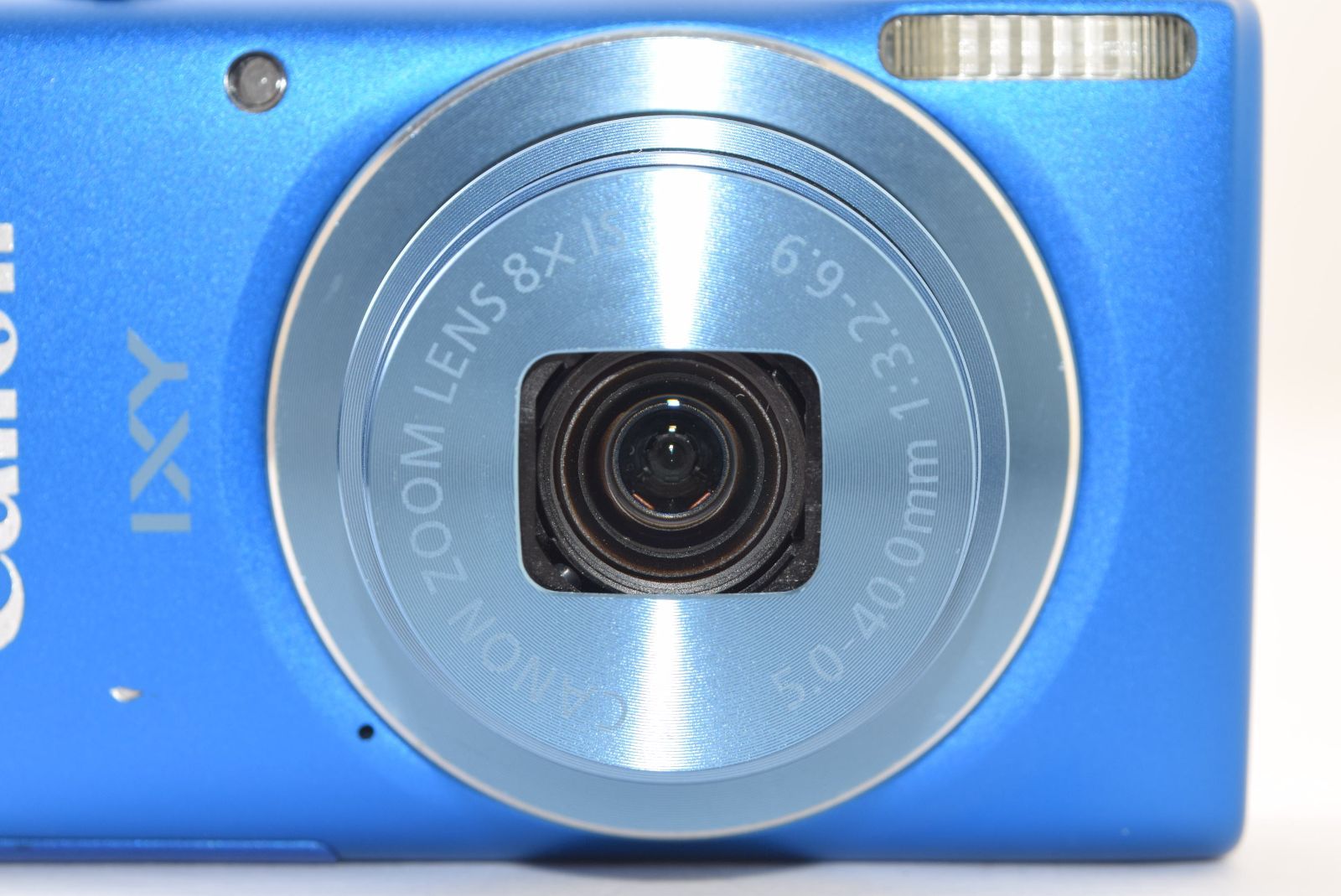 コンパクトデジタルカメラ