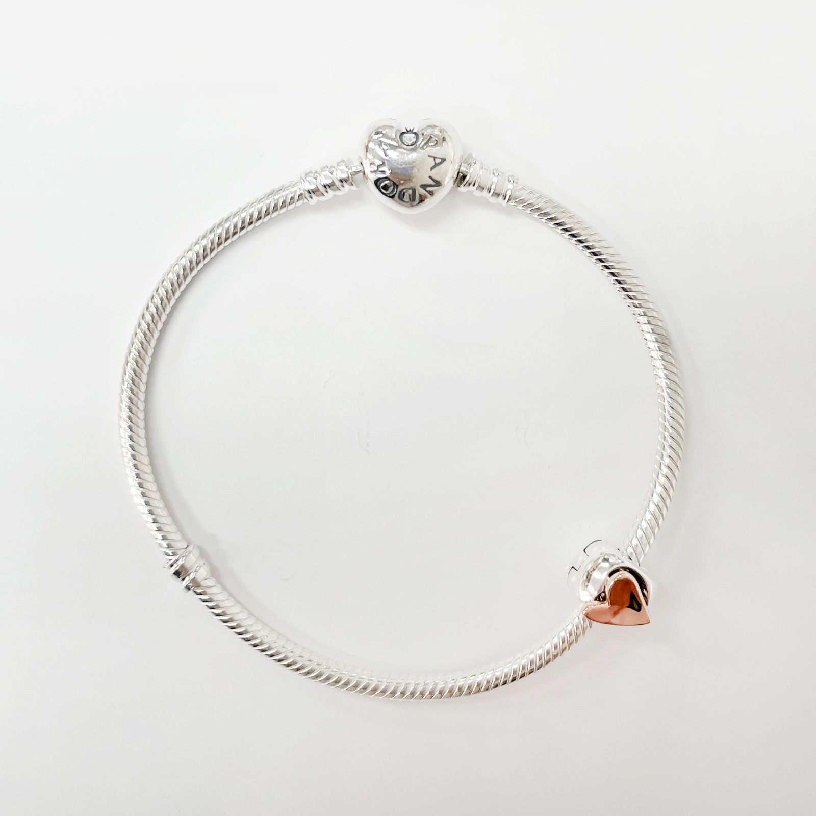 pandoraパンドラ14kゴールド付きシルバークリップ2点　ハート pandoraパンドラ14kゴールド付きシルバークリップ2点ハート
