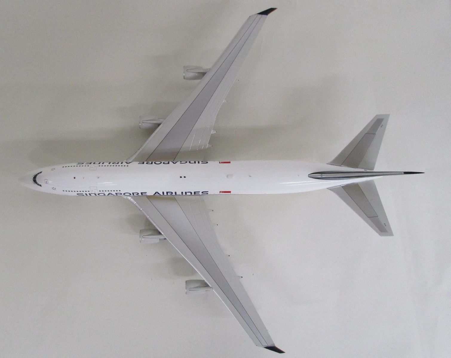 B-models 1:200 シンガポール航空 B777-200 9V-SQA B-models 1:200 シンガポール航空 B777-200 9V-SQA for B-models