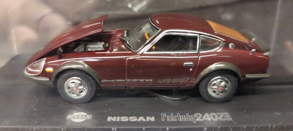 京商 1/43 Museum Collection NISSAN FAIRLADY 240Z-G(MAROON