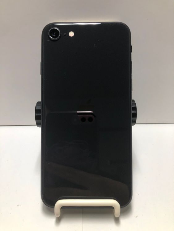 SIMフリー iPhoneSE第2世代  128GB ブラック 送料無料　ネットワーク利用制限