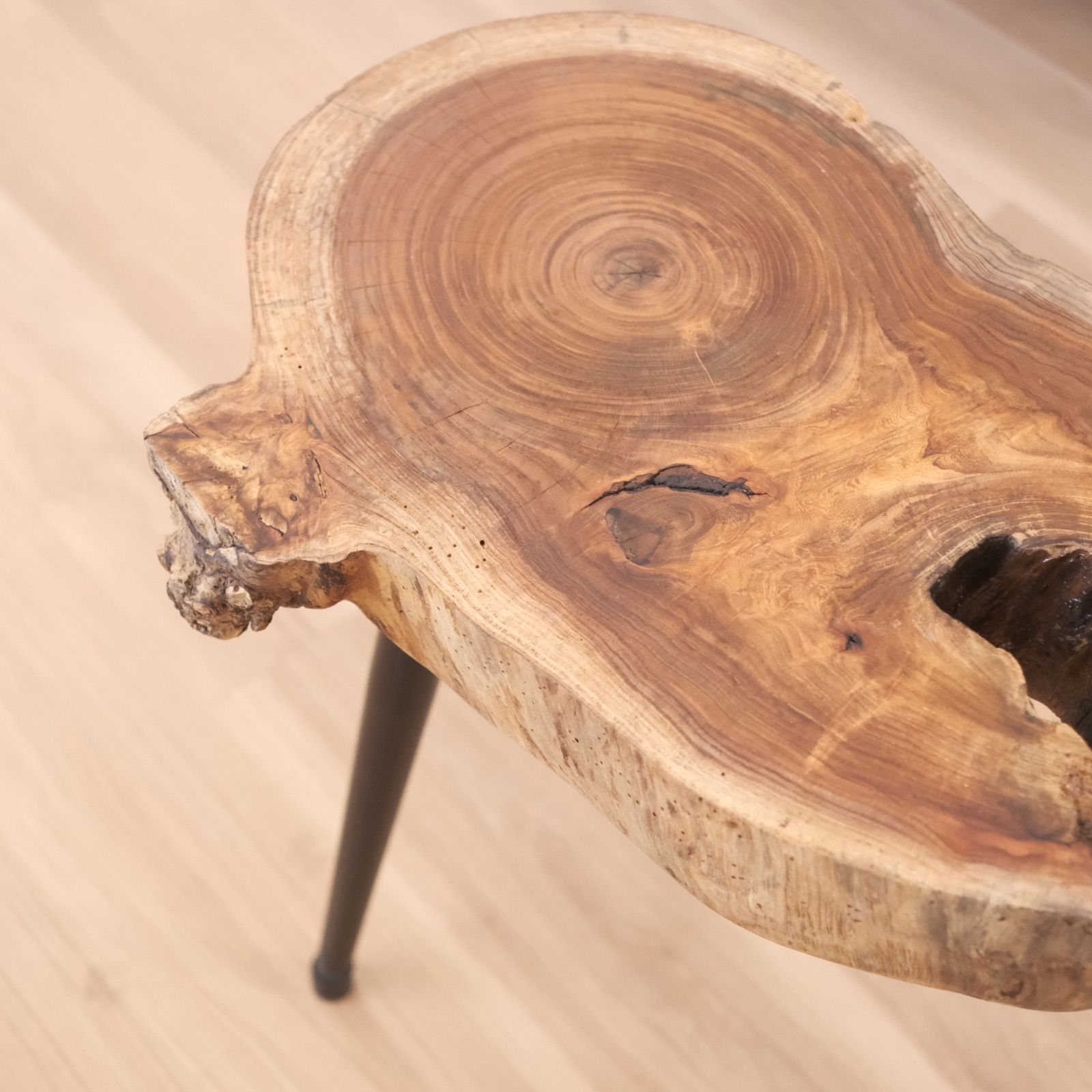 欅のテーブル / コーヒーテーブル / サイドテーブル / table / 一枚板