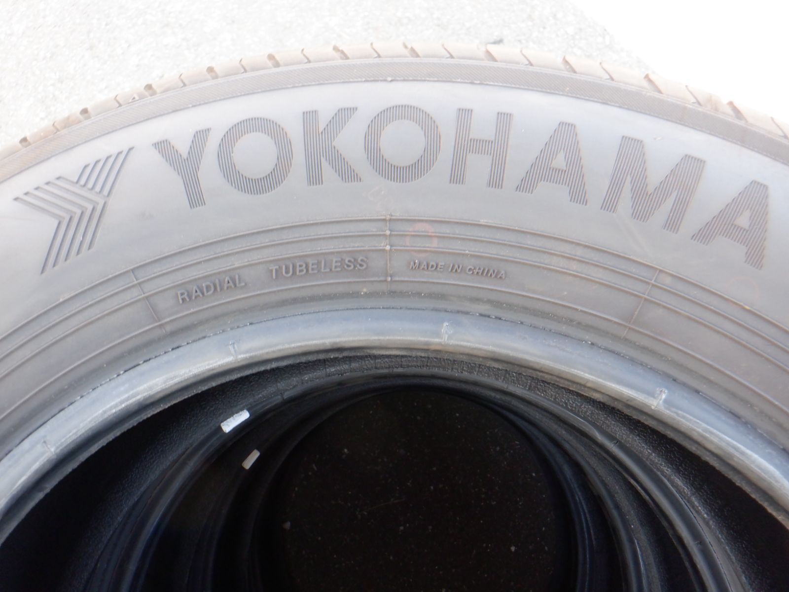 バリ山 195|65R15 ４本 ヨコハマ ブルーアースES32 製 プリウス エスクァイア セレナなどに