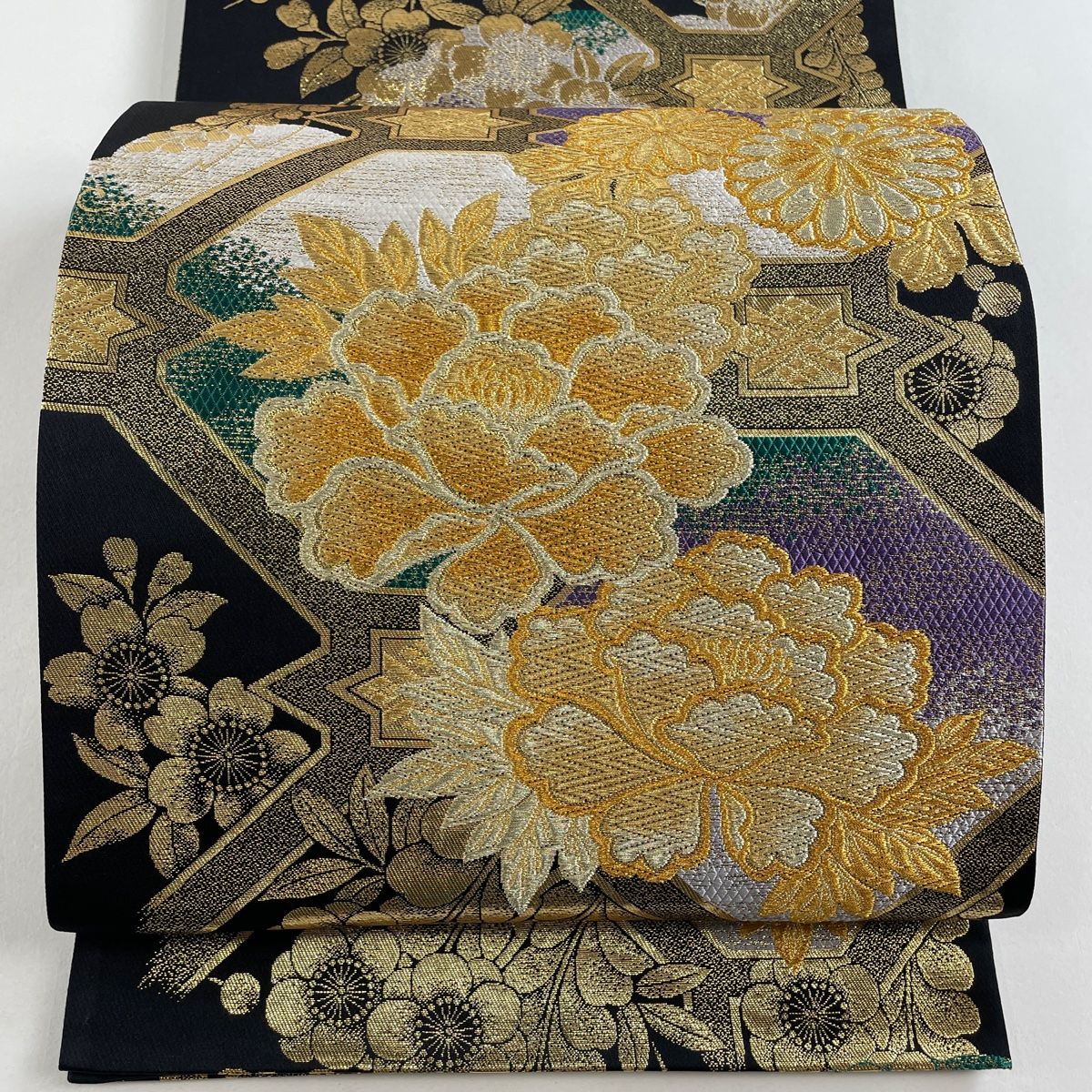 袋帯 正絹 金糸銀糸 黒地 菊に花 六通 U-4804 袋帯 正絹 金糸銀糸 黒地 菊に花 六通 U-4804 着物・浴衣