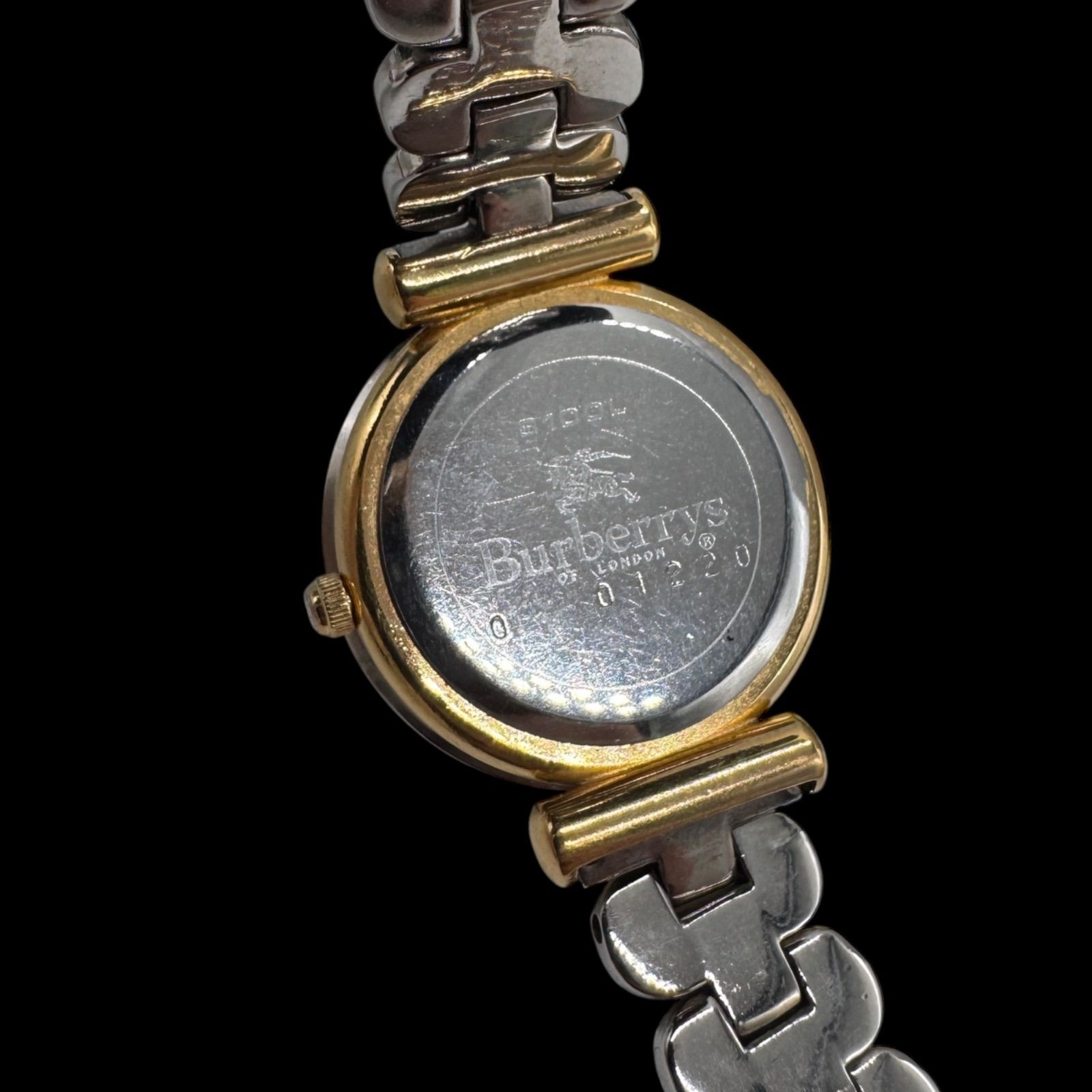 Burberrys　バーバリー　チェンジベゼル　時計　稼働中 希少美品 稼働 Burberrys バーバリー チェンジベゼル 9100L