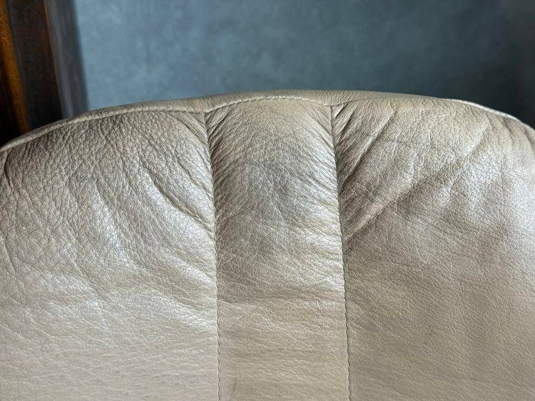 FUKURA フクラ　レザー　アームチェア　レトロ　本革　ミッドセンチュリー FUKURA フクラ レザー アームチェア レトロ 本革 ミッド