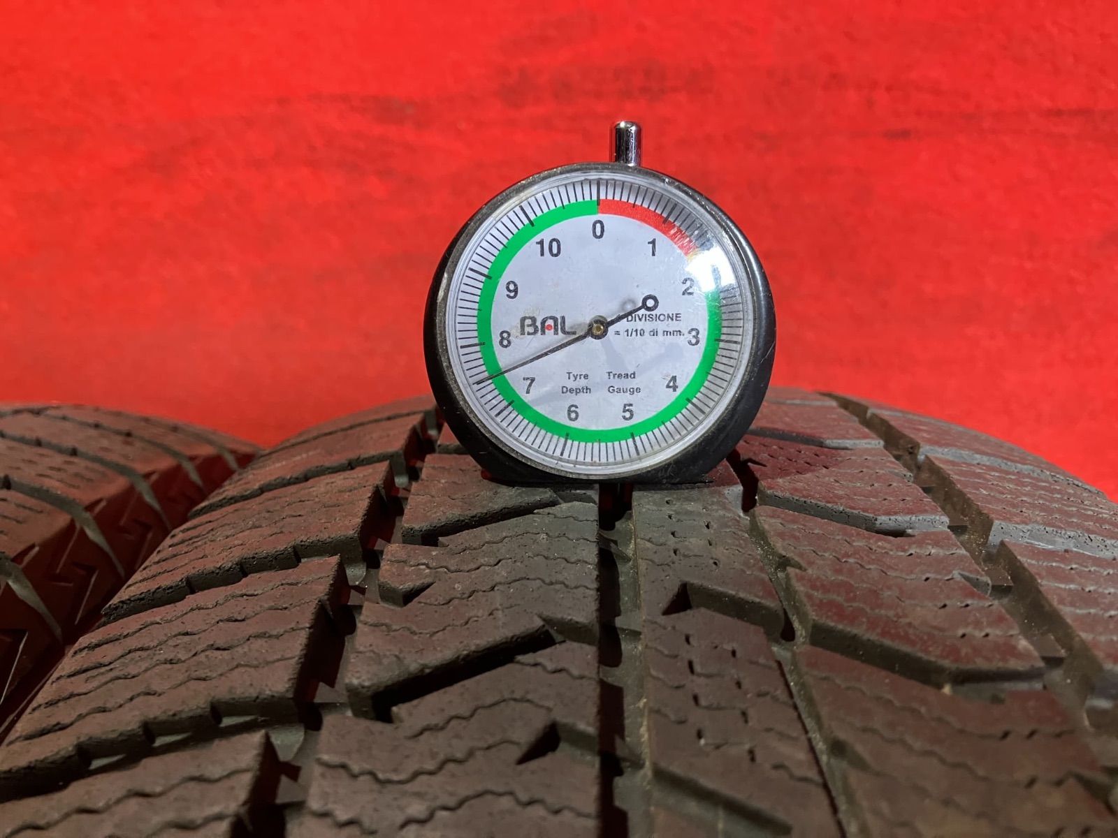 スタッドレスタイヤ 195 60R17 TOYO GIZ3 4本SET