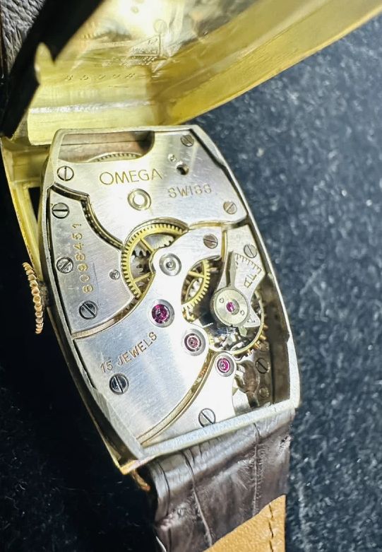 オメガアンティークウォッチ手巻き 14k ゴールド OMEGA オメガ 手巻き 14金無垢 14k リーフモチーフ ダイヤモンド