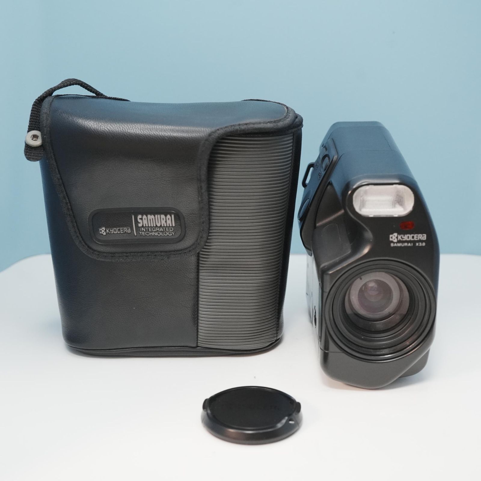 フィルムカメラ Kyocera SAMURAI x4.0 F0327-111-10v y Kyocera 京セラ Samurai x4.0 コンパクトフィルムカメラ フィルム