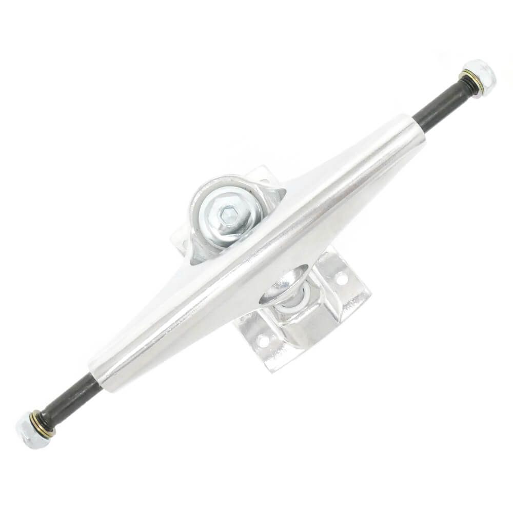 クラックス Krux　8.25\"　スケボー　トラック　新品未使用 Amazon | クラックス (KRUX) K5 STANDARD 8.25 POLISHED (SILVER