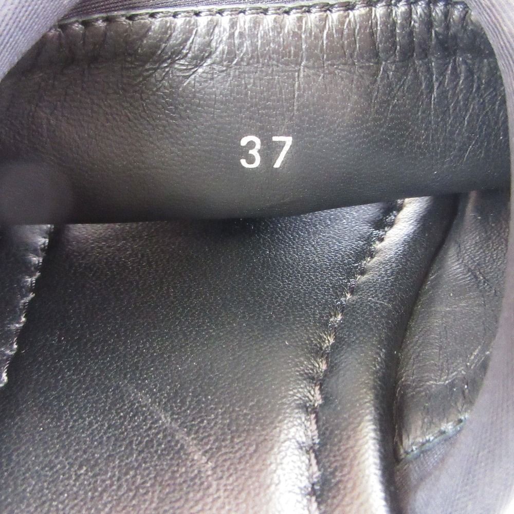 ZAIRA フロントロゴ