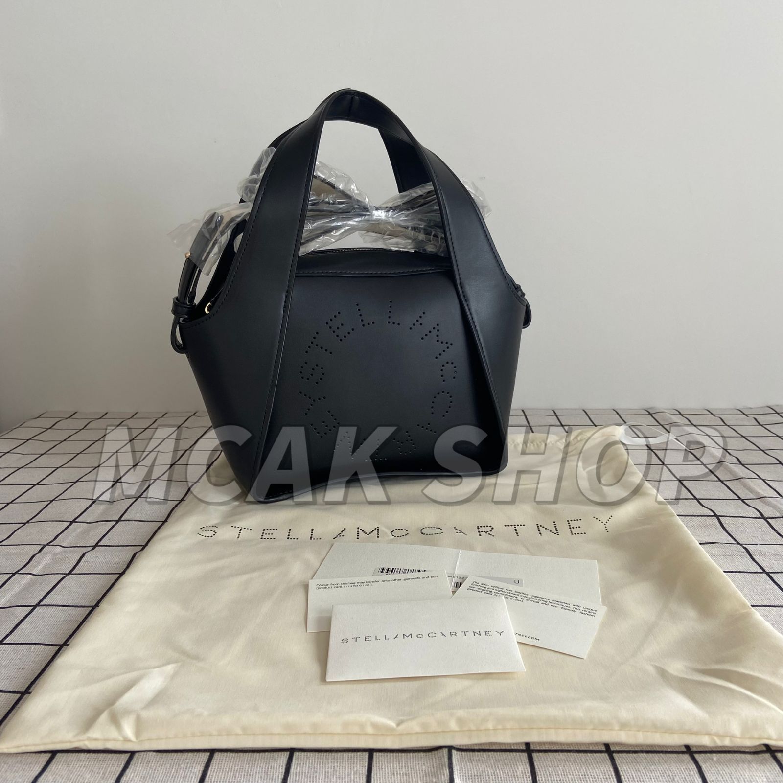 美品 Stella McCartney STELLA Crossbody Bag ステラマッカートニー ファッション レディース バッグ ロゴ ショルダーバッグ ハンドバッグ ブラック 2way