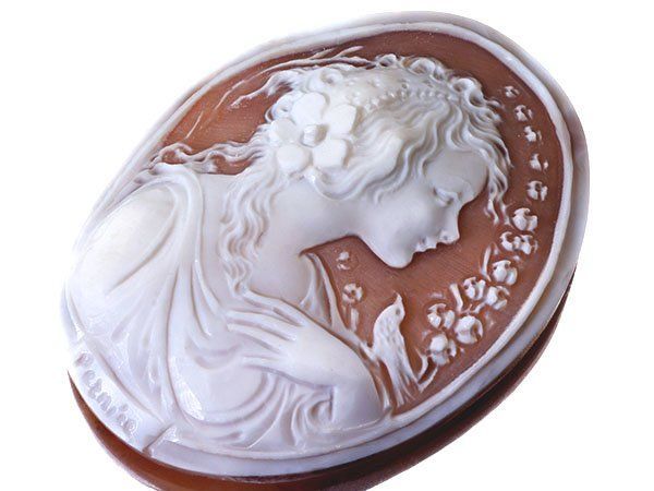 ジュエリー ラファエレ ペルニーチェ作 華やかな貴婦人と小鳥の彫刻 シェルカメオルース 55.4ｍｍ×41.8ｍｍ w5795o 送料無料 USTAUSTRALIA_COM_AU