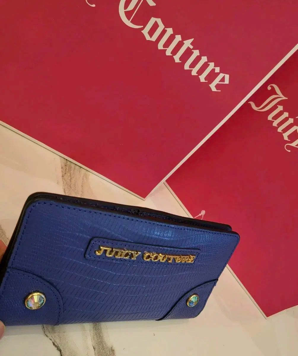 新品未使用　Juicy Couture（ジューシークチュール）赤長財布 新品 JUICY COUTURE(ジューシークチュール) 長財布 レッド