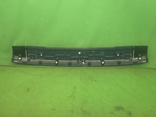 ステップワゴン 純正 リアスポイラー