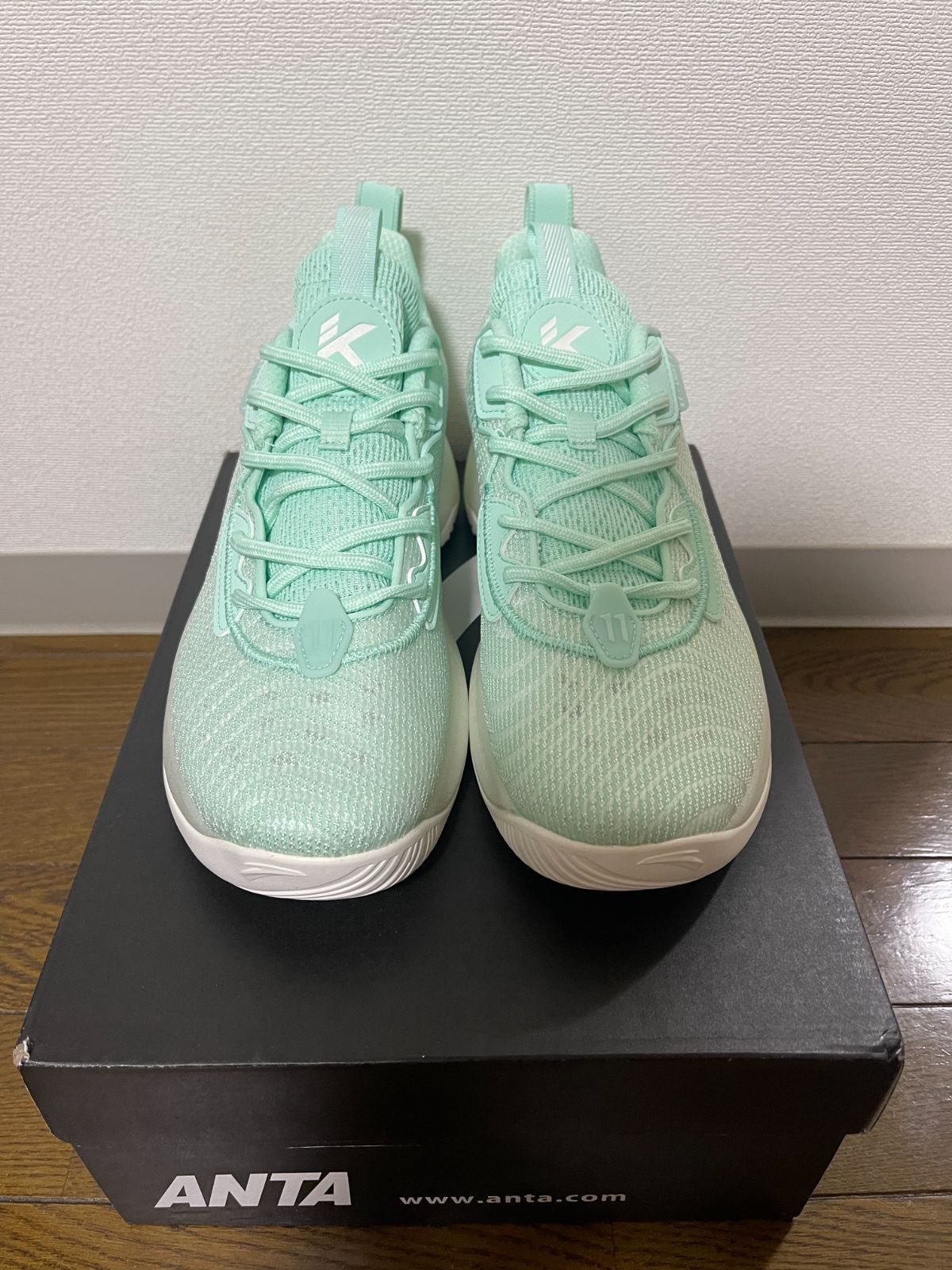 アンタ クレイ・トンプソン NBA バッシュKT7 Lightブルー28.5㎝ キッズ】Anta クレイ・トンプソン KT7 ホワイト×ブルー×イエロー
